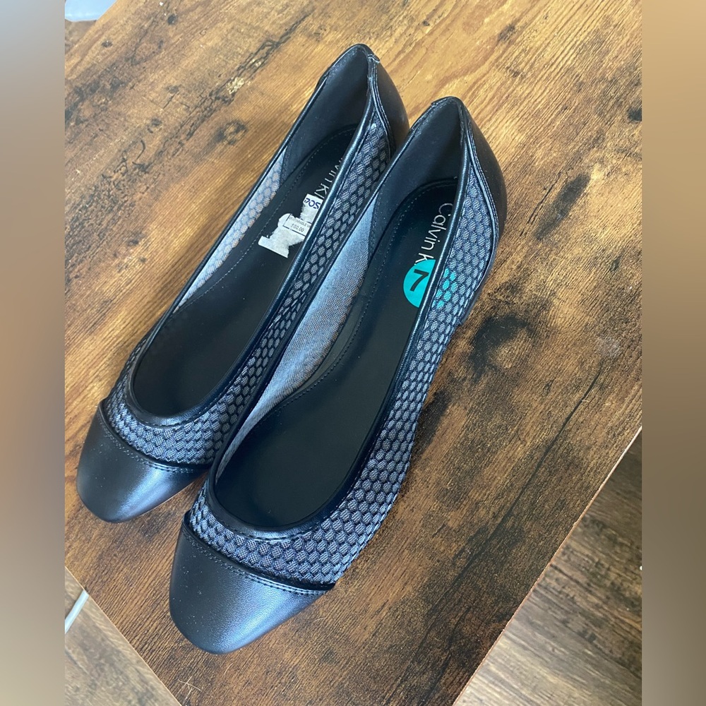 New without tags sz 7.5 - 8 Calvin Klein black flats